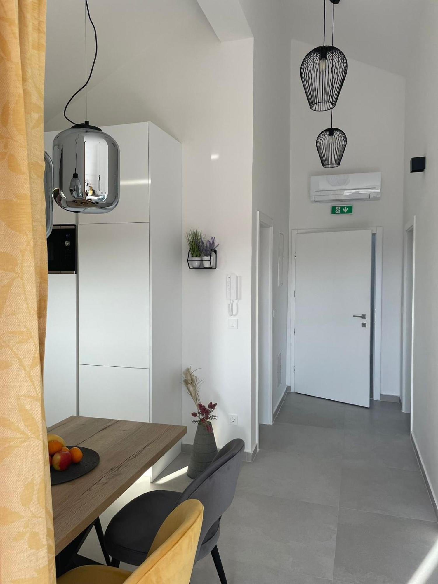 Rimac Apartments Novalja Exterior photo